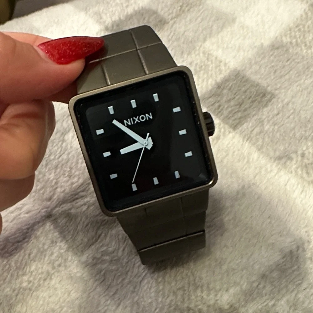 Nixon The Quattro Gunmetal watch - Picture 2 of 7